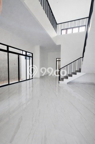 Rumah Mewah Siap Huni LT 126m2 di Kembangan, Jakarta Barat Rumah Mewah Siap Huni LT 126m2 di Kembangan, Jakarta Barat