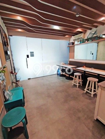 Ruko Dijual di Jakarta Barat LT 60m2 & LB 180m2 Lokasi Terbaik! Ruko Dijual di Jakarta Barat LT 60m2 & LB 180m2 Lokasi Terbaik!