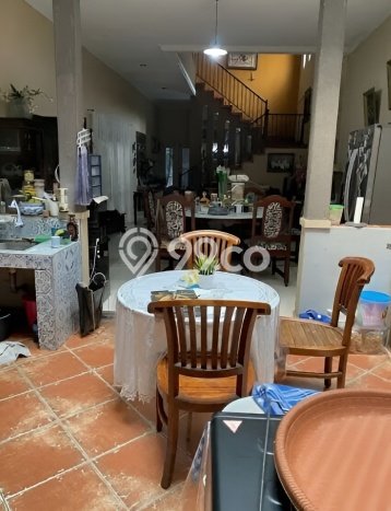 Rumah Elit Modern Tanpa Renovasi di Mekar Wangi Bandung Rumah Elit Modern Tanpa Renovasi di Mekar Wangi Bandung