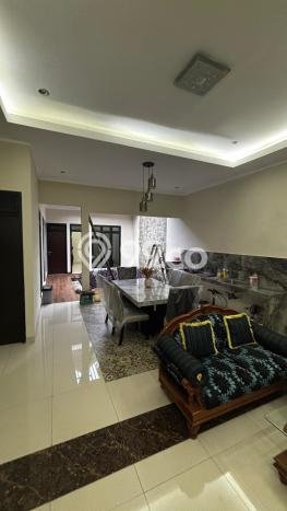 Rumah Strategis Modern Lb 200m2 di Cakung, Jakarta Timur Rumah Strategis Modern Lb 200m2 di Cakung, Jakarta Timur