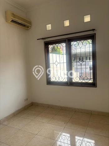 Dijual Hunian Rumah Terawat 4 KT di Serpong Villa Melati Mas, Tangerang Selatan Dijual Hunian Rumah Terawat 4 KT di Serpong Villa Melati Mas, Tangerang Selatan
