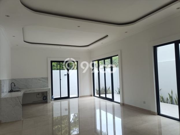 Ready to Use! Luxury House LT 375m2 Desain Modern di Lippo Karawaci Ready to Use! Luxury House LT 375m2 Desain Modern di Lippo Karawaci