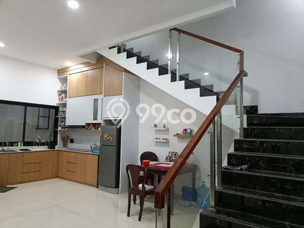 Dijual Rumah Eksklusif 4 KT di Villa Melati Mas, Tangerang Selatan Dijual Rumah Eksklusif 4 KT di Villa Melati Mas, Tangerang Selatan