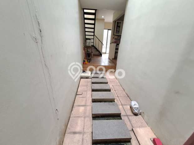 Dijual Rumah Elit Exclusive di Serpong Utara, Tangerang Selatan Dijual Rumah Elit Exclusive di Serpong Utara, Tangerang Selatan