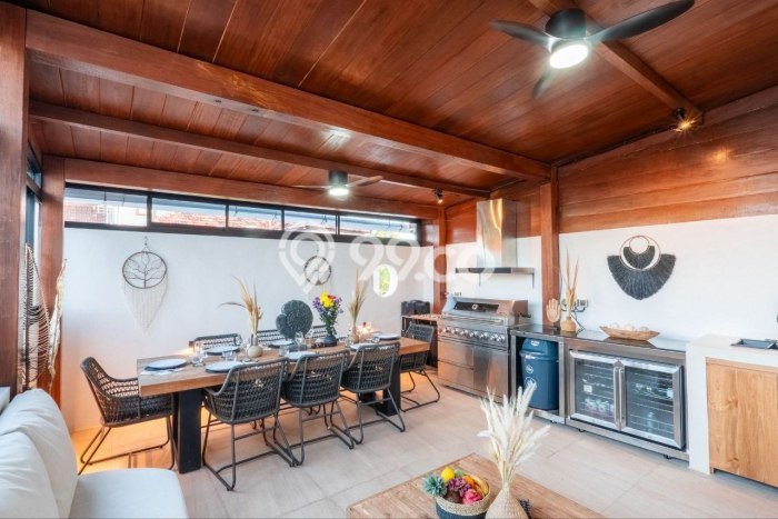 Vila Kawasan Kuta, Luas 200m2m², Area Potensial untuk bisnis Vila Kawasan Kuta, Luas 200m2m², Area Potensial untuk bisnis