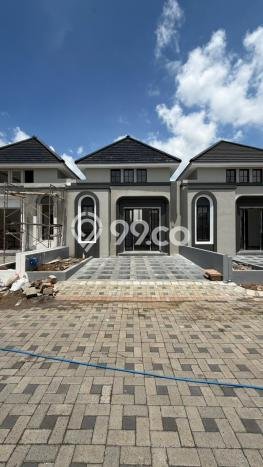 Rumah Minimalis 2 Kamar LT 70m2 di Bandulan Rumah Minimalis 2 Kamar LT 70m2 di Bandulan