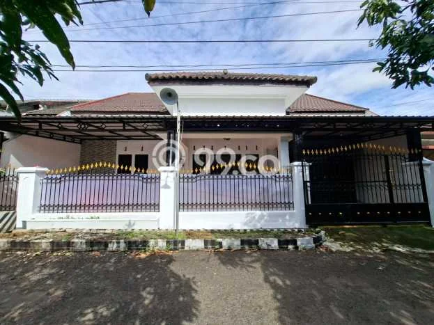 For Sale Rumah 2 Kamar Lokasi Strategis Bagus dan Strategis di Blimbing For Sale Rumah 2 Kamar Lokasi Strategis Bagus dan Strategis di Blimbing