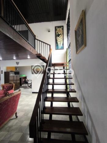 Rumah Elit Modern Tanpa Renovasi di Setiabudi Bandung Rumah Elit Modern Tanpa Renovasi di Setiabudi Bandung