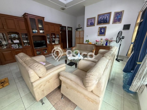 Dijual Rumah Mewah Megah Dengan View Cantik di Kelapa Dua, Depok Dijual Rumah Mewah Megah Dengan View Cantik di Kelapa Dua, Depok