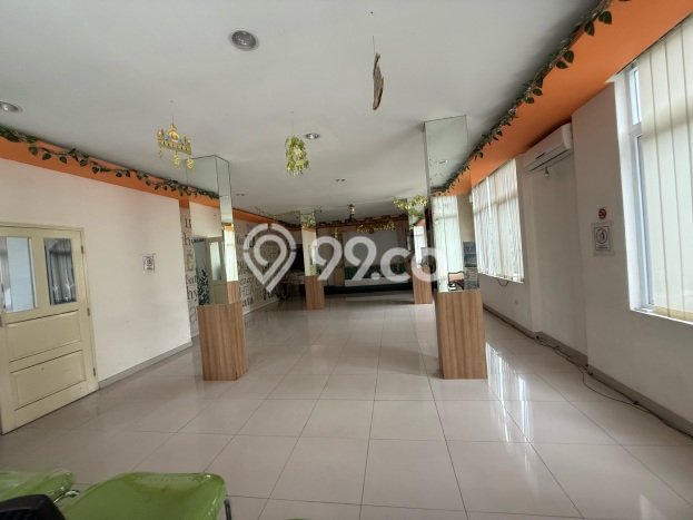 Dijual! Ruko di Daan Mogot Jakarta Barat LT 201m2 / LB 597m2 Kawasan Bisnis Dijual! Ruko di Daan Mogot Jakarta Barat LT 201m2 / LB 597m2 Kawasan Bisnis