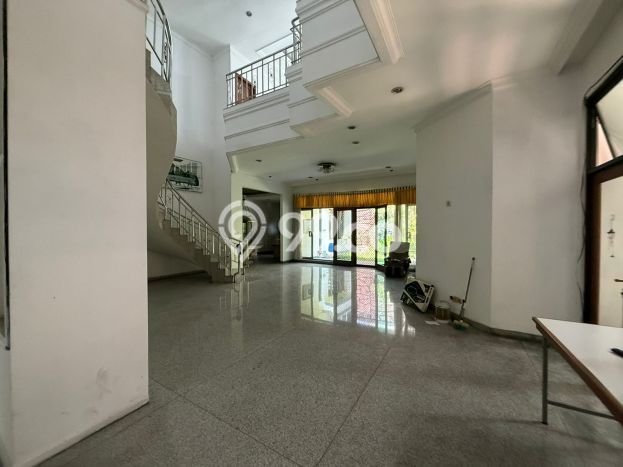 For Sale! Luxury House LT 487m2 Desain Elegan di Gunung Sahari For Sale! Luxury House LT 487m2 Desain Elegan di Gunung Sahari