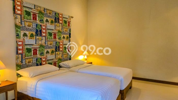 PELUANG INVESTASI! Vila di , Luas 1240m2m², Prospek Bagus PELUANG INVESTASI! Vila di , Luas 1240m2m², Prospek Bagus