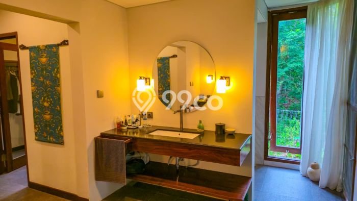 PELUANG INVESTASI! Vila di , Luas 1240m2m², Prospek Bagus PELUANG INVESTASI! Vila di , Luas 1240m2m², Prospek Bagus