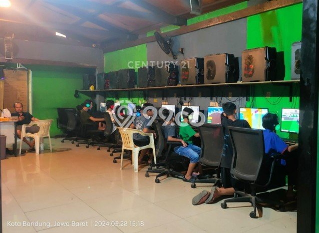 Ruko Dijual di Bandung LT 98m2 & LB 70m2 Lokasi Terbaik! Ruko Dijual di Bandung LT 98m2 & LB 70m2 Lokasi Terbaik!