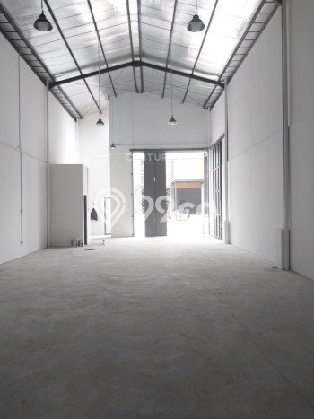 Gudang Dijual di Bandung LT 276m2 & LB 96m2 Lokasi Terbaik! Gudang Dijual di Bandung LT 276m2 & LB 96m2 Lokasi Terbaik!