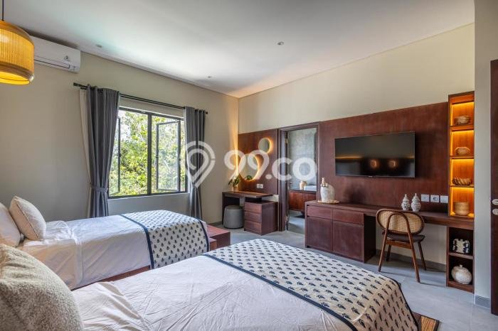 Vila Strategis Kawasan , Luas 300m2m², Posisi Premium dengan akses mudah Vila Strategis Kawasan , Luas 300m2m², Posisi Premium dengan akses mudah