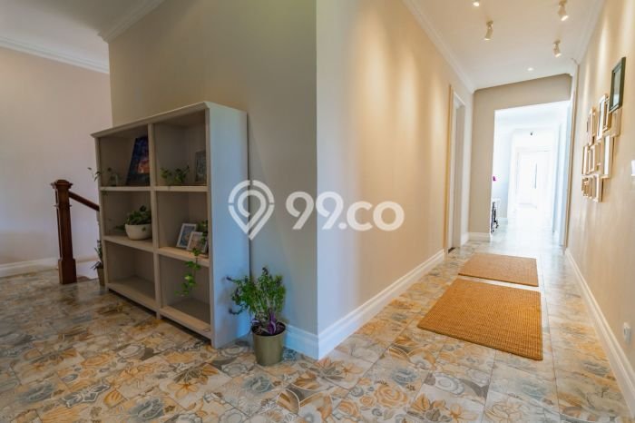 LOKASI TERBAIK! Vila di , Ukuran 607m2m², Area Strategis dengan jalan mudah LOKASI TERBAIK! Vila di , Ukuran 607m2m², Area Strategis dengan jalan mudah
