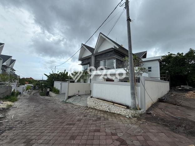 LOKASI STRATEGIS! Vila di , Luas 166m2m², Akses ke pusat kota LOKASI STRATEGIS! Vila di , Luas 166m2m², Akses ke pusat kota