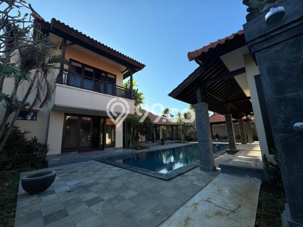 HARGA MENARIK! Vila Kawasan , Area 718m2m², Kawasan Asri dan nyaman HARGA MENARIK! Vila Kawasan , Area 718m2m², Kawasan Asri dan nyaman