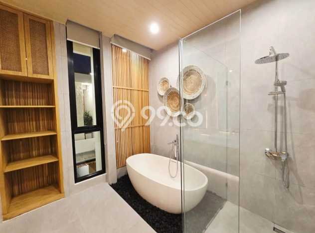 Vila Kawasan , Area 180m2m², Lokasi Premium Vila Kawasan , Area 180m2m², Lokasi Premium