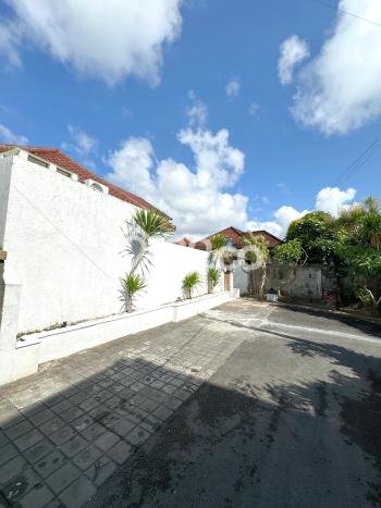 Tempat Ideal! Vila di , Luas 230m2m², Kondisi Terbaik Tempat Ideal! Vila di , Luas 230m2m², Kondisi Terbaik