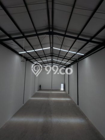 Gudang Dijual di BSD Tangerang Selatan dengan Luas Bangunan 330m2 Gudang Dijual di BSD Tangerang Selatan dengan Luas Bangunan 330m2
