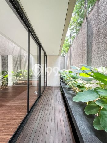 Rumah sewa siap huni 5 KT di Kemang, Jakarta Selatan Rumah sewa siap huni 5 KT di Kemang, Jakarta Selatan
