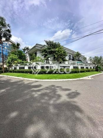 Dijual Rumah Mewah Elegan Dengan View Eksklusif di Pondok Indah, Jakarta Selatan Dijual Rumah Mewah Elegan Dengan View Eksklusif di Pondok Indah, Jakarta Selatan