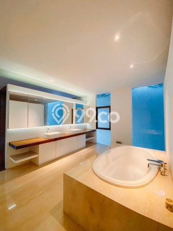Rumah Luxury Modern Siap Huni di Pondok Indah Jakarta Selatan Rumah Luxury Modern Siap Huni di Pondok Indah Jakarta Selatan