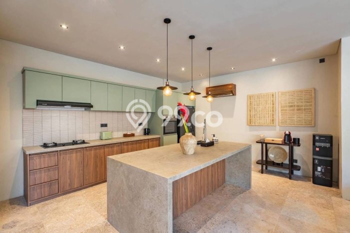 Vila di , Ukuran 300m2m², Akses ke fasilitas umum Vila di , Ukuran 300m2m², Akses ke fasilitas umum