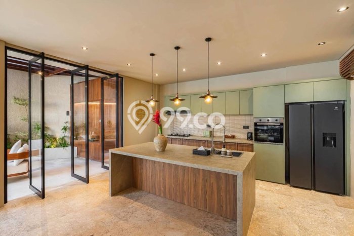 Vila di , Ukuran 300m2m², Akses ke fasilitas umum Vila di , Ukuran 300m2m², Akses ke fasilitas umum