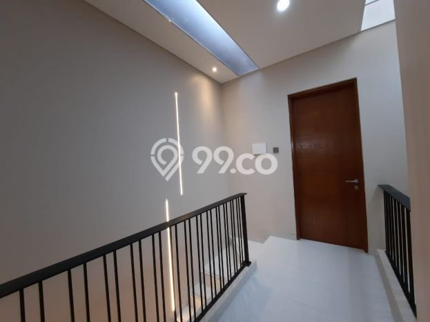 Rumah Luas Asri 4 KT Siap Pakai di Graha Raya Tangerang Rumah Luas Asri 4 KT Siap Pakai di Graha Raya Tangerang