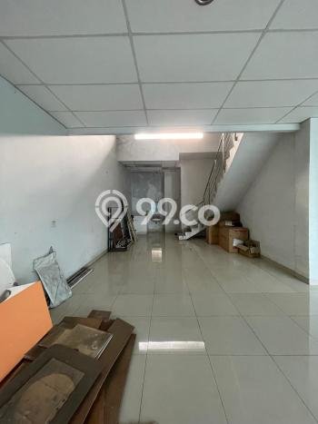 Ruko disewakan lokasi strategis BSD Tangerang Selatan 150m2 Ruko disewakan lokasi strategis BSD Tangerang Selatan 150m2