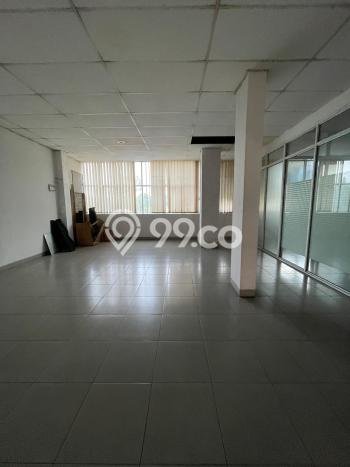 Ruko disewakan lokasi strategis BSD Tangerang Selatan 150m2 Ruko disewakan lokasi strategis BSD Tangerang Selatan 150m2