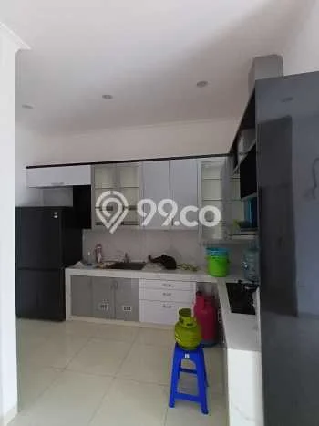 Disewakan! Rumah 3 Kamar Tidur &
2 Kamar Mandi di Sunter, Jakarta Utara Disewakan! Rumah 3 Kamar Tidur &
2 Kamar Mandi di Sunter, Jakarta Utara