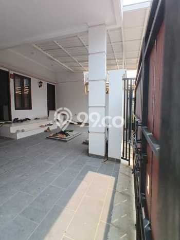 Disewakan! Rumah 3 Kamar Tidur &
2 Kamar Mandi di Sunter, Jakarta Utara Disewakan! Rumah 3 Kamar Tidur &
2 Kamar Mandi di Sunter, Jakarta Utara