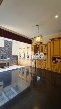 Rumah Luxury Modern Siap Huni di Puri Indah Jakarta Barat Rumah Luxury Modern Siap Huni di Puri Indah Jakarta Barat