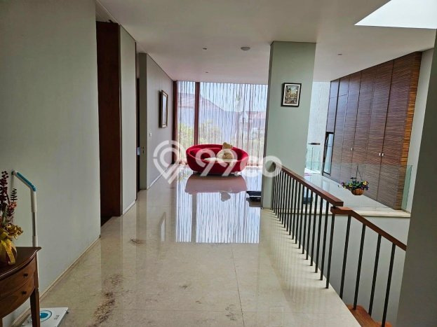 Rumah Luxury Modern Tanpa Renovasi di Puri Indah Jakarta Barat Rumah Luxury Modern Tanpa Renovasi di Puri Indah Jakarta Barat