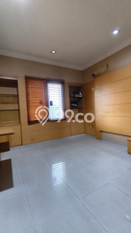 Rumah Luxury Modern Siap Huni di Puri Indah Jakarta Barat Rumah Luxury Modern Siap Huni di Puri Indah Jakarta Barat