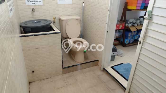 Unit Ruko Dijual di Semarang Tengah Semarang Luas Tanah 136m2, Luas Bangunan 544m2 Unit Ruko Dijual di Semarang Tengah Semarang Luas Tanah 136m2, Luas Bangunan 544m2