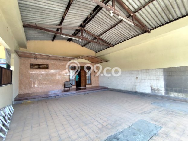 Lokasi strategis! Rumah siap pakai disewakan di Berbah LB 252m2 Lokasi strategis! Rumah siap pakai disewakan di Berbah LB 252m2