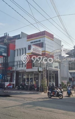 Disewakan Ruko komersial di Sleman luas bangunan 150m2 Disewakan Ruko komersial di Sleman luas bangunan 150m2