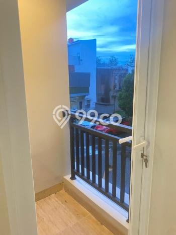 Dijual Rumah Strategis Bagus Punya 4 KT di Serpong Tangerang Selatan SHM Dijual Rumah Strategis Bagus Punya 4 KT di Serpong Tangerang Selatan SHM