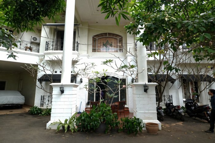 For Sale Rumah Elit Exclusive di Ciputat, Tangerang Selatan For Sale Rumah Elit Exclusive di Ciputat, Tangerang Selatan