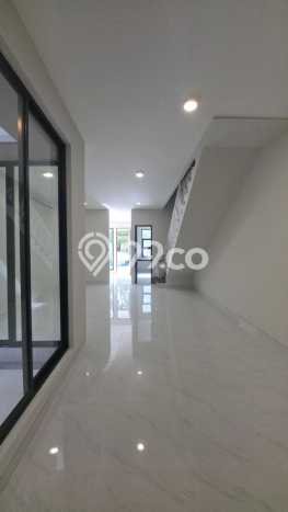 Dijual Cepat Rumah Bagus Siap Huni LB 180m2 di Rungkut, Surabaya Dijual Cepat Rumah Bagus Siap Huni LB 180m2 di Rungkut, Surabaya