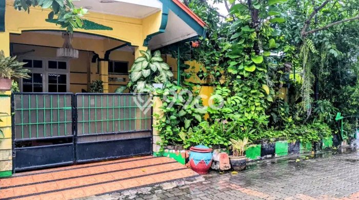 Dijual Hunian Rumah Nyaman 4 Kamar di Gununganyar, Surabaya Dijual Hunian Rumah Nyaman 4 Kamar di Gununganyar, Surabaya