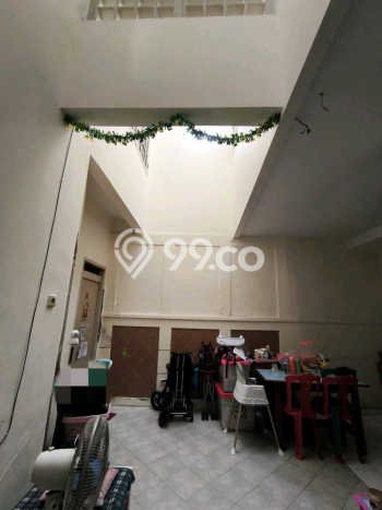 Rumah Modern Minimalis 4 Kamar Siap Huni di Rungkut Rumah Modern Minimalis 4 Kamar Siap Huni di Rungkut