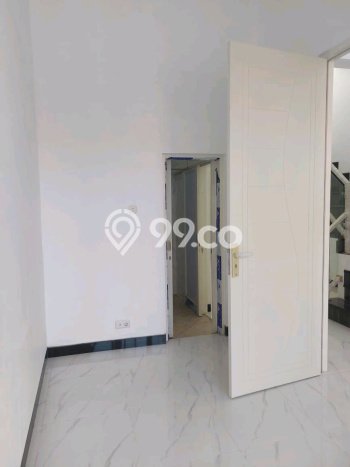 Dijual Cepat Rumah Favorit Siap Huni LB 120m2 di Mulyorejo, Surabaya Dijual Cepat Rumah Favorit Siap Huni LB 120m2 di Mulyorejo, Surabaya