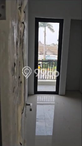 Jual Rumah Eksklusif 3 KT di Pondok Tjandra, Sidoarjo Jual Rumah Eksklusif 3 KT di Pondok Tjandra, Sidoarjo