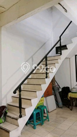 Jual Rumah Bagus Siap Huni LB 135m2 di Rungkut, Surabaya Jual Rumah Bagus Siap Huni LB 135m2 di Rungkut, Surabaya